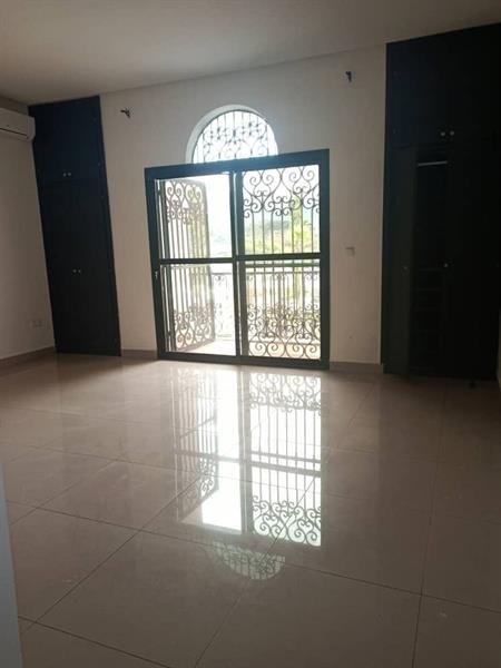 Duplex à louer, Bastos, Yaoundé 