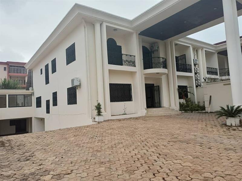 Duplex à louer, Bastos, Yaoundé 