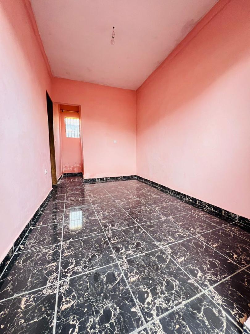 Chambre moderne à louer, Messassi, Yaoundé 