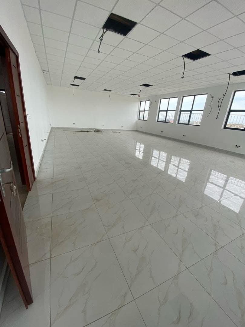Bureau  à louer, Bonapriso, Douala