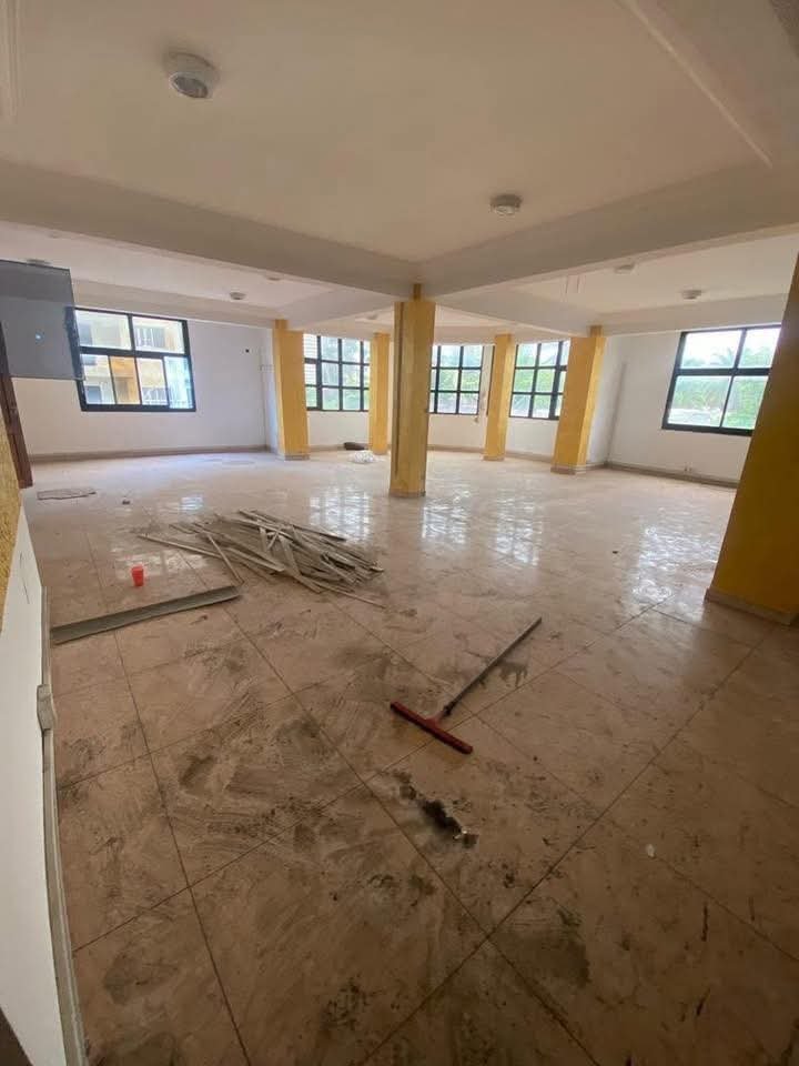 Bureau  à louer, Bali, Douala 
