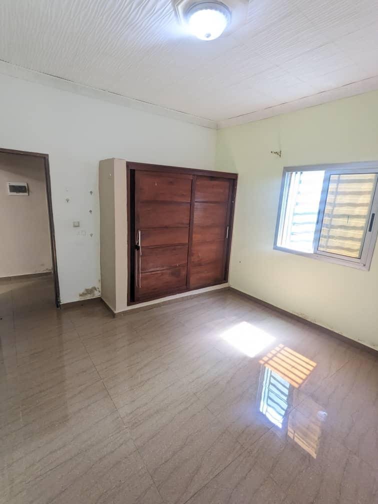 Studio à louer, Nkolfoulou, Yaoundé 