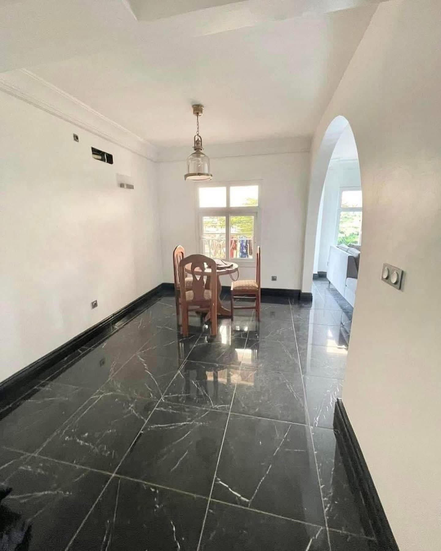 Appartement à louer, Bonapriso, Yaoundé 