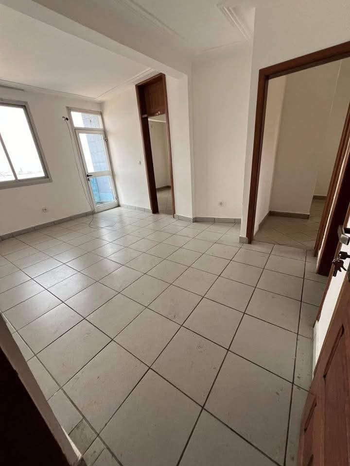 Appartement à louer, Akwa, Yaoundé 