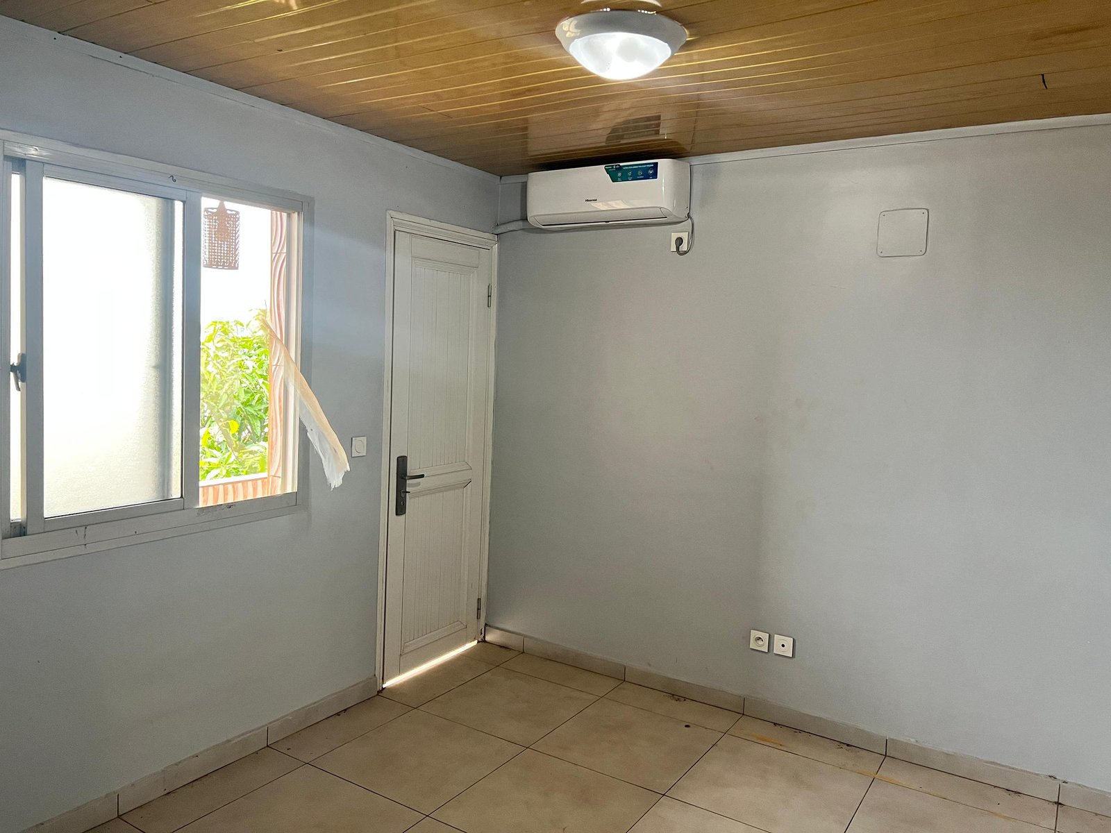 Studio moderne à louer, Ngousso, Yaoundé 