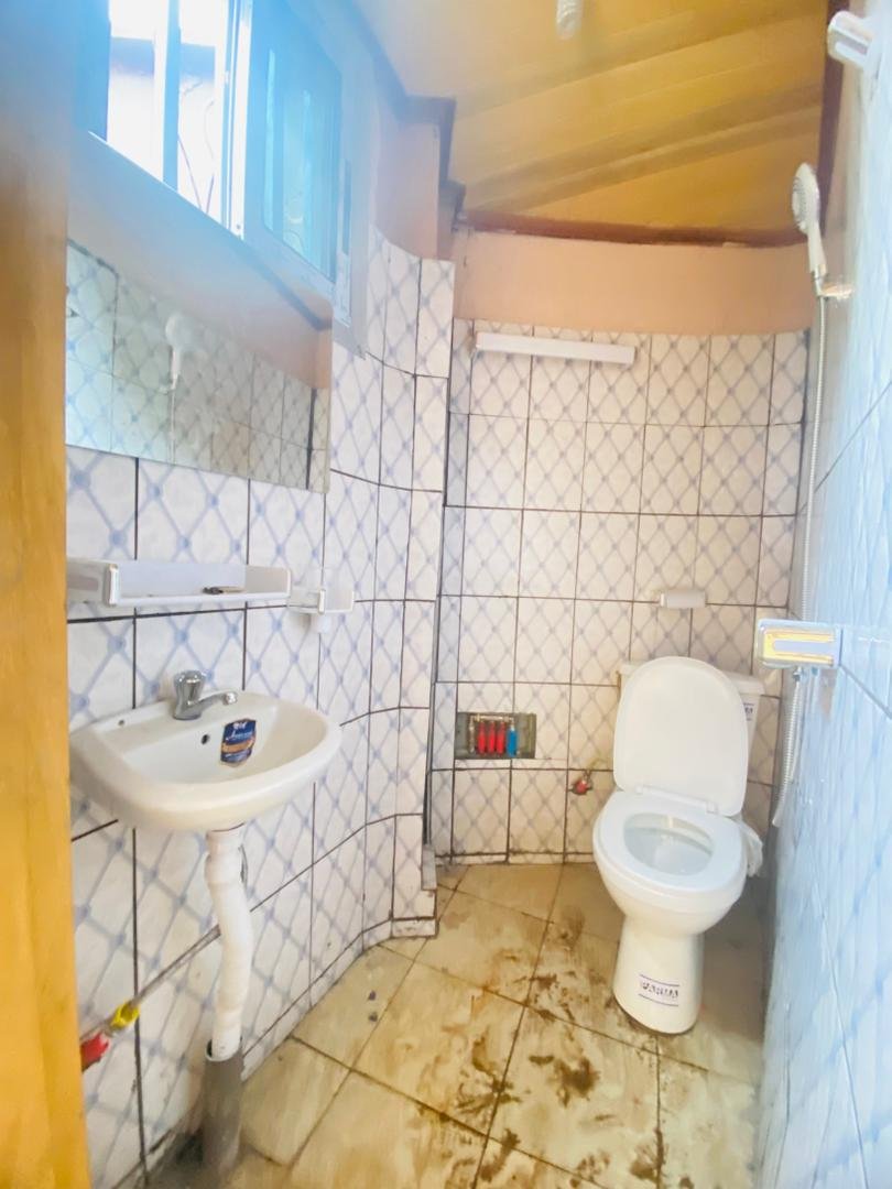 Chambre  à louer, Odza, Yaoundé 
