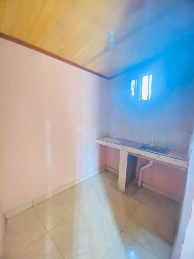 Chambre  à louer, Odza, Yaoundé 