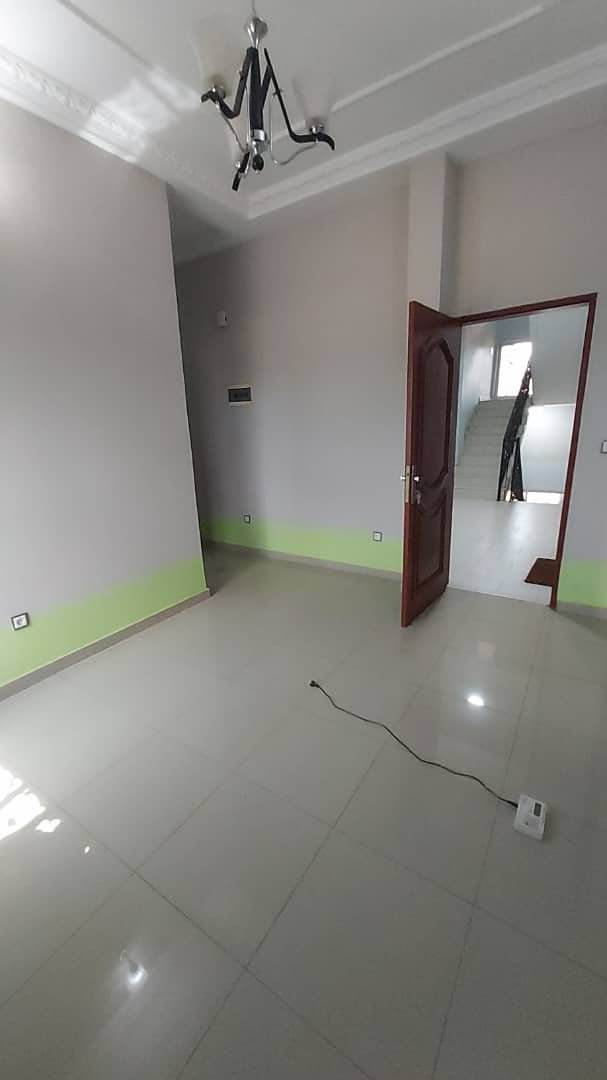 Studio à louer, Odza, Yaoundé 