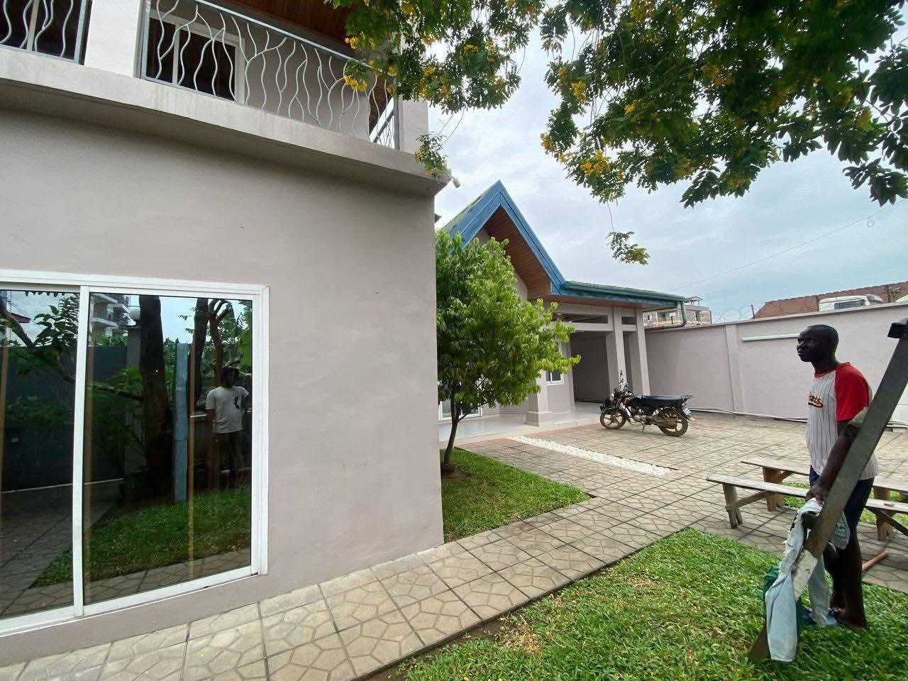 Villa à louer, Bonanloka, Douala 