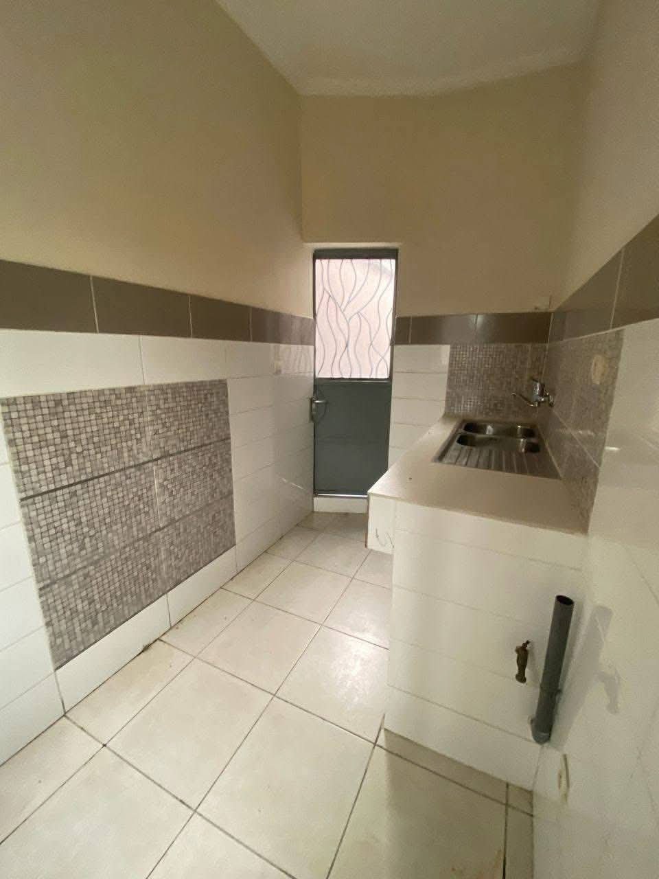 Villa à louer, Bonanloka, Douala 