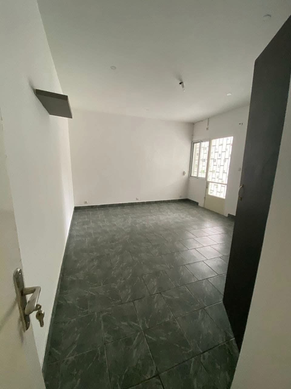 Duplex à louer, Bonapriso, Douala 
