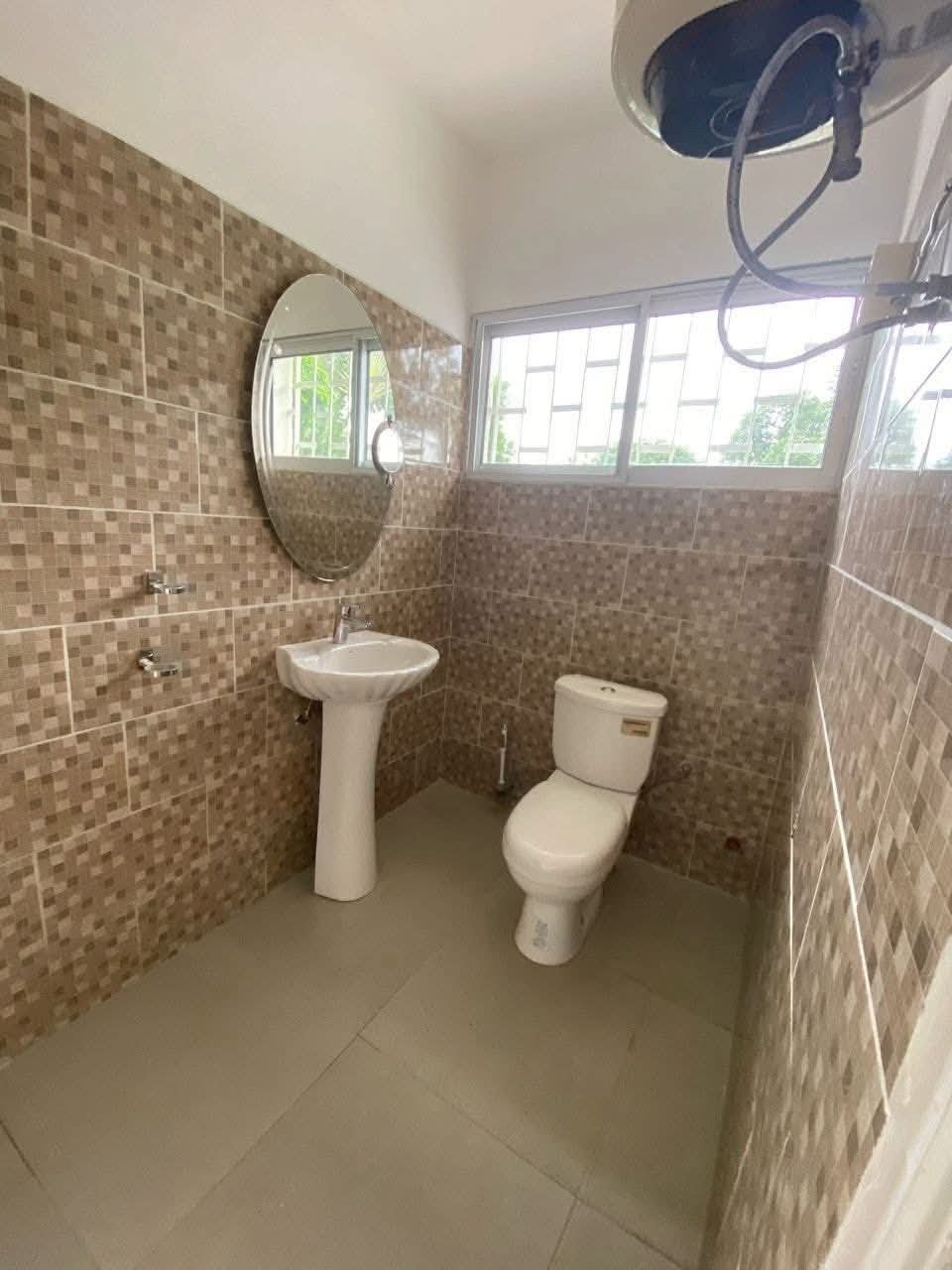 Duplex à louer, Bonapriso, Douala 