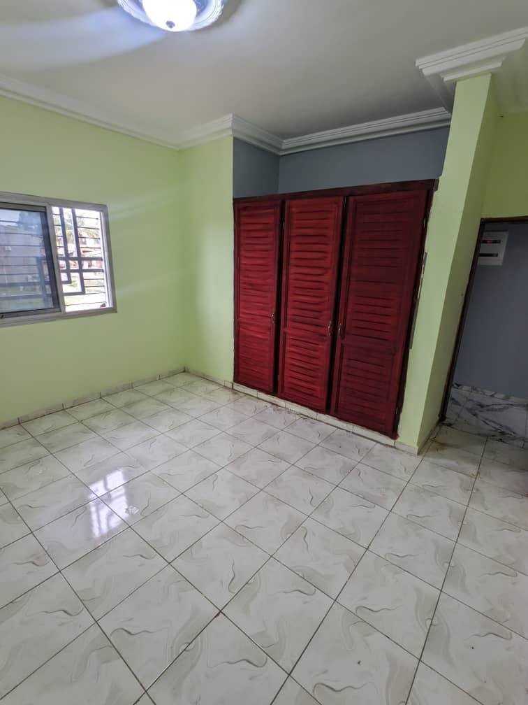 Studio à louer, Nkolmesseng, Yaoundé 