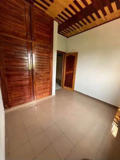 Studio à louer, Etoudi, Yaoundé 