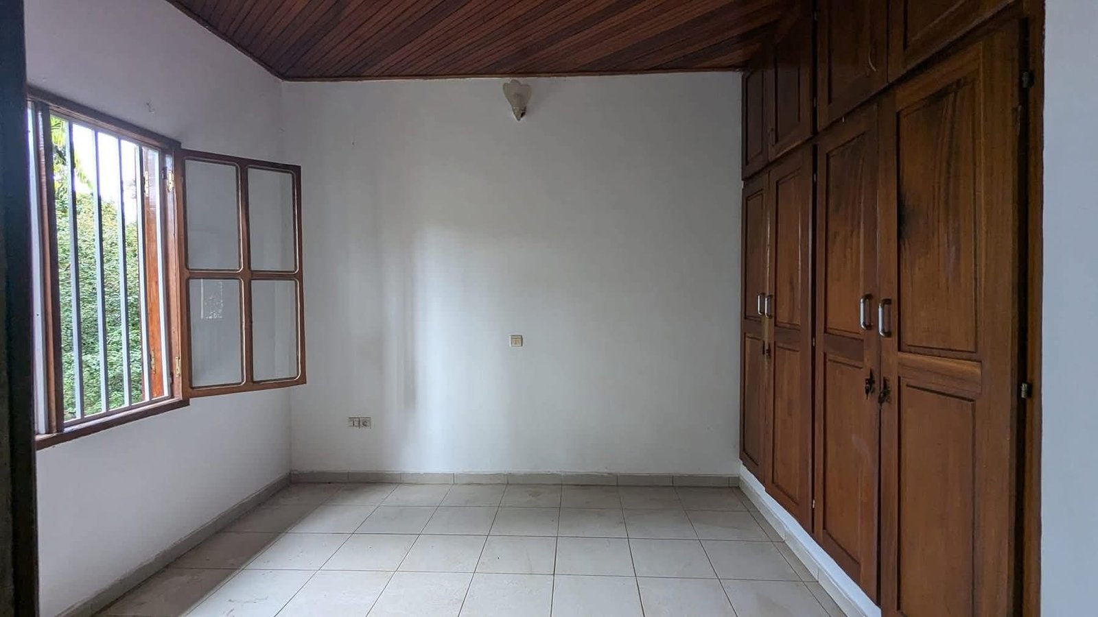Duplex à louer, Bastos, Yaoundé