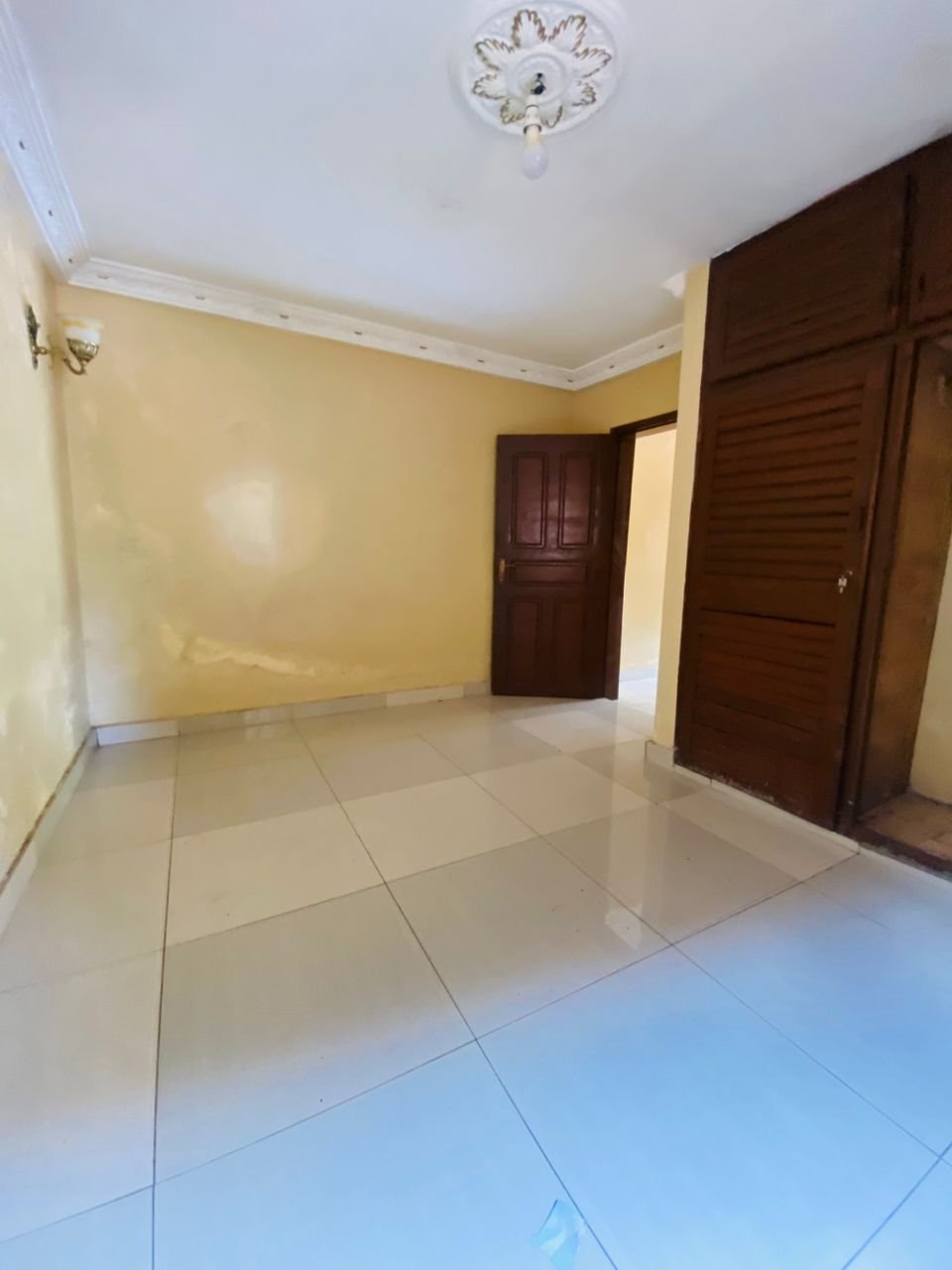 Studio à louer, parcours Vita, Yaoundé 