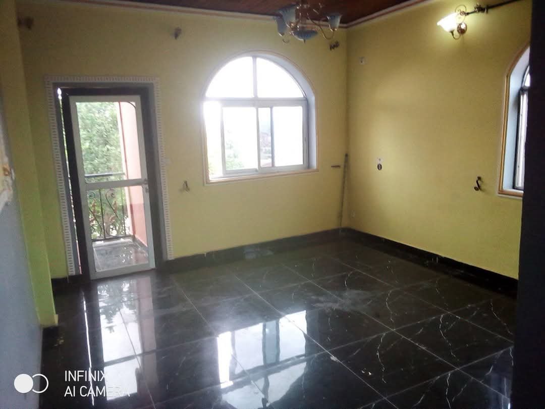 Studio à louer, Mendong, Yaoundé 