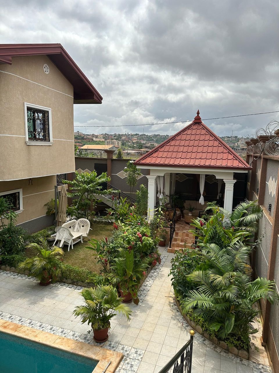 Duplex meublé à louer, Odza, Yaoundé  