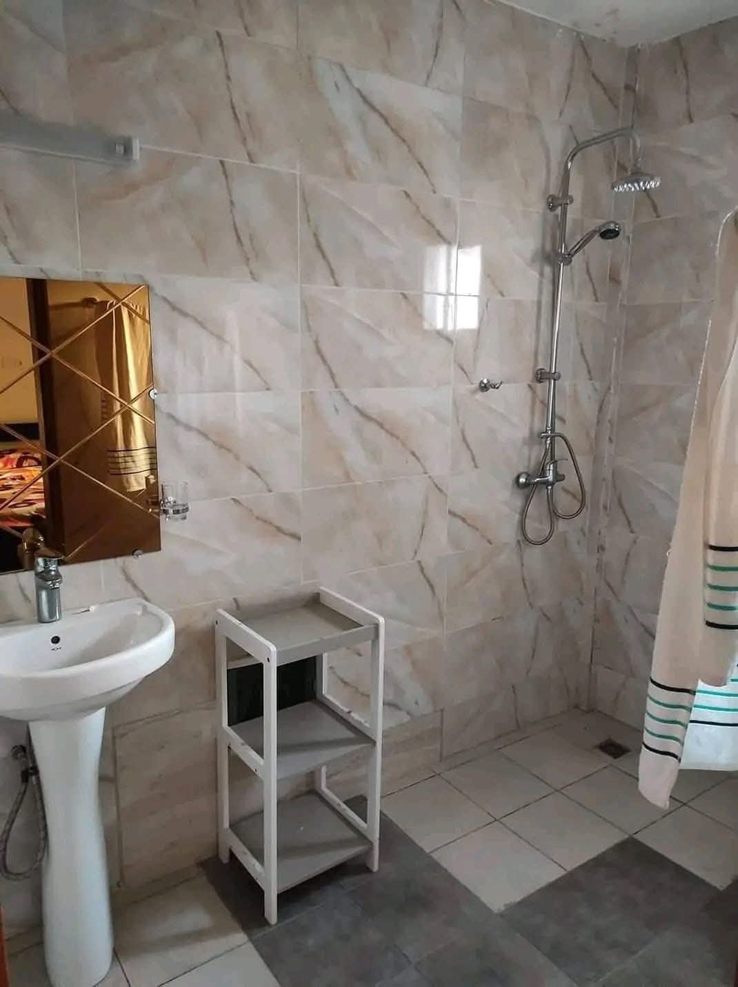 Appartement, à louer, Bonapriso