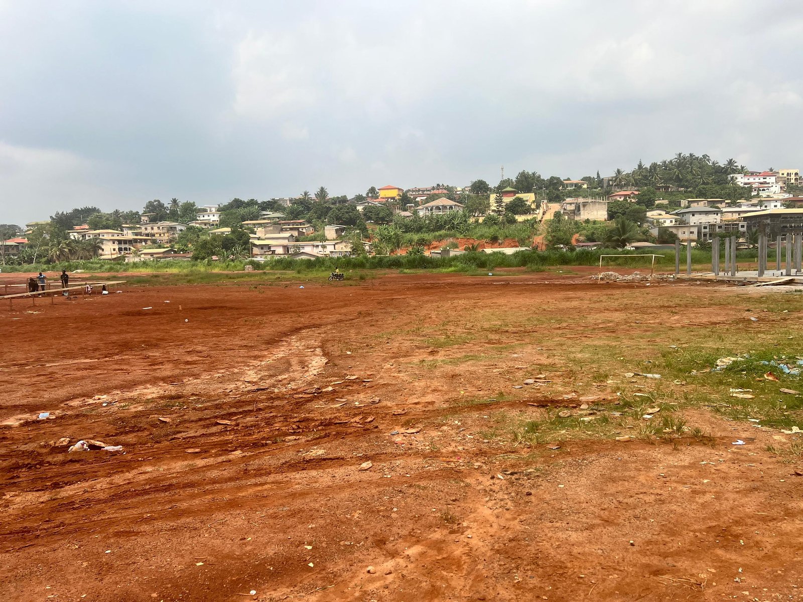 Terrain titré à vendre, Mvan, Yaoundé 