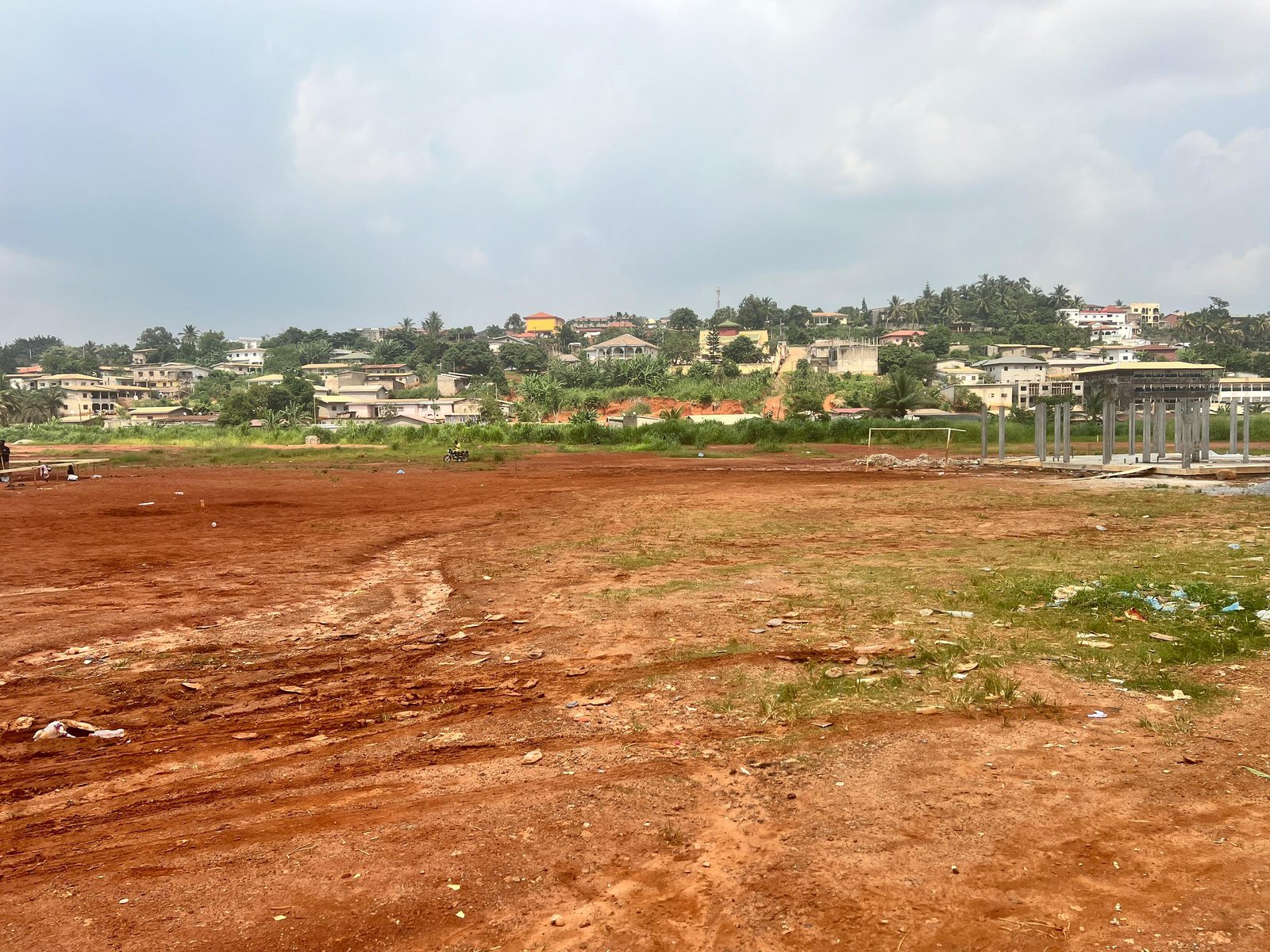 Terrain titré à vendre, Mvan, Yaoundé 