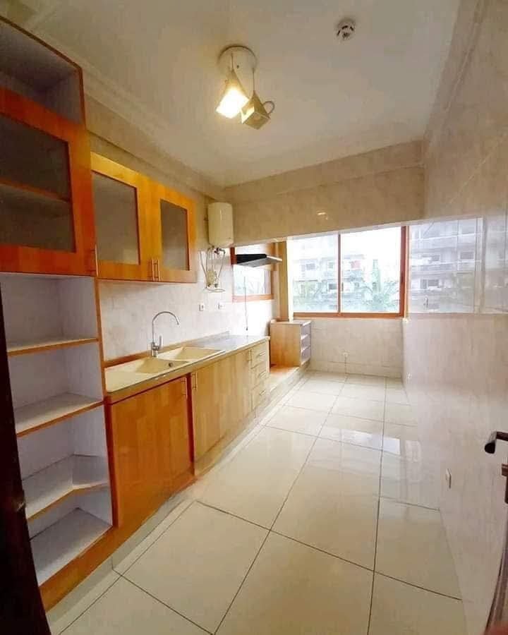 Appartement à louer, Bonanjo, Douala 