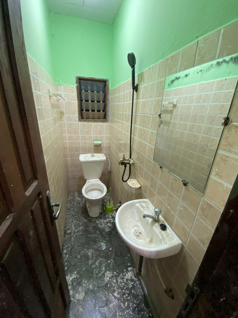 Studio à louer, Barrière, Yaoundé 