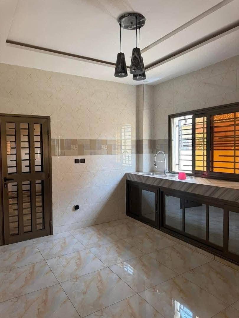 Duplex à vendre, Golf, Yaoundé 