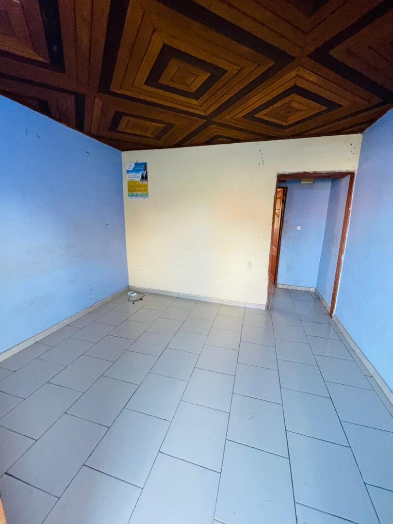 Studio à louer, Logbessou, Douala 