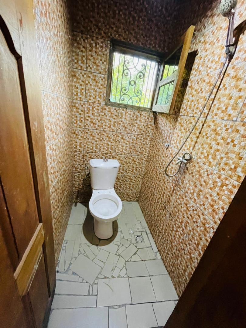 Studio à louer, Logbessou, Douala 