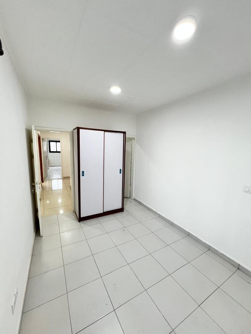 Appartement à louer, Cité des Palmiers, Douala 
