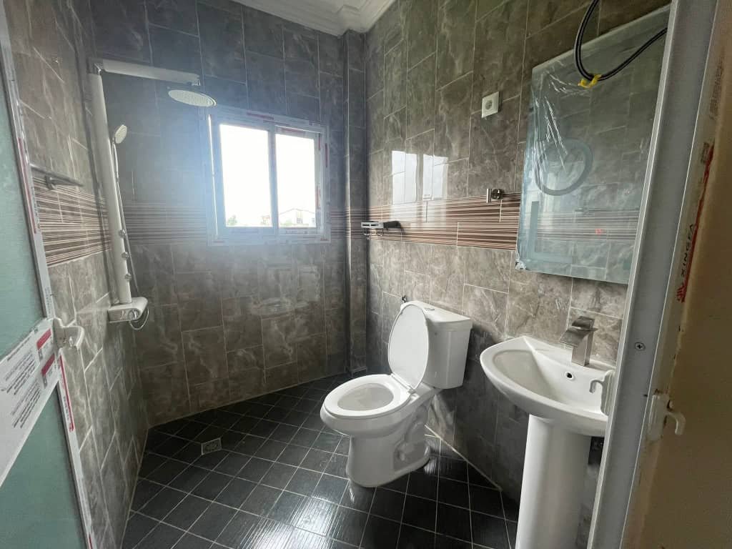 Studio à louer, Yassa, Douala
