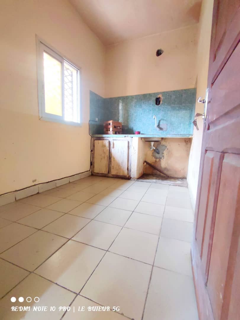 Appartement à louer, PK12, Douala 
