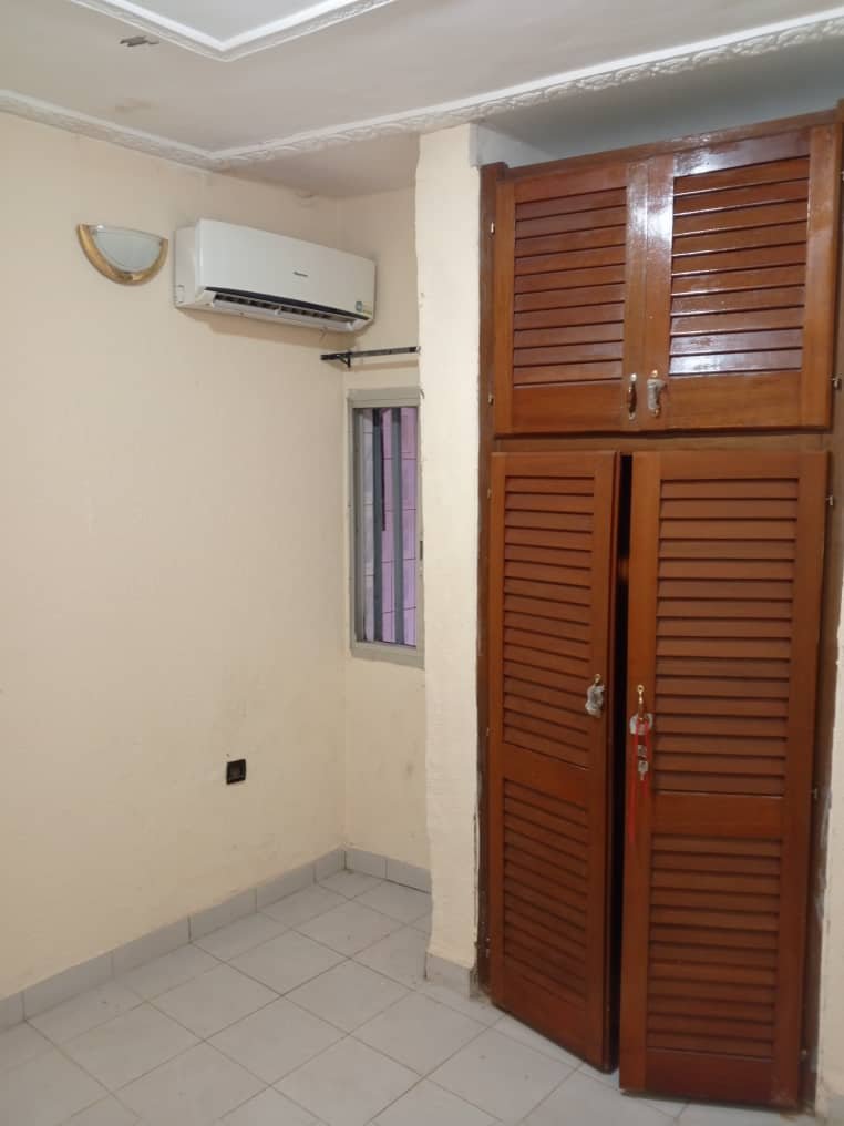 Studio moderne à louer, Bastos, Yaoundé 