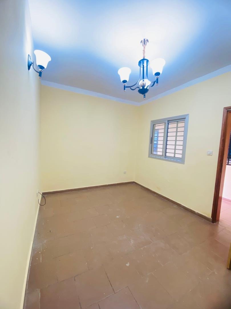 Studio moderne à louer, Odza, Yaoundé 