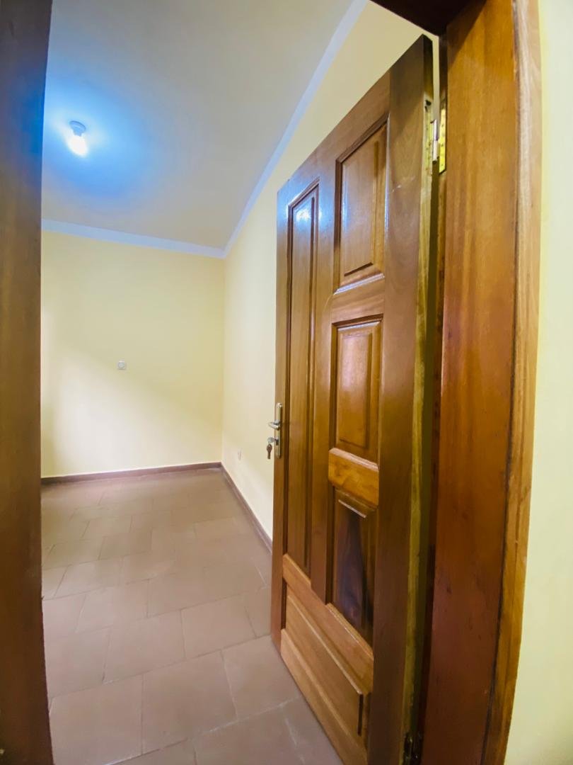 Studio moderne à louer, Odza, Yaoundé 