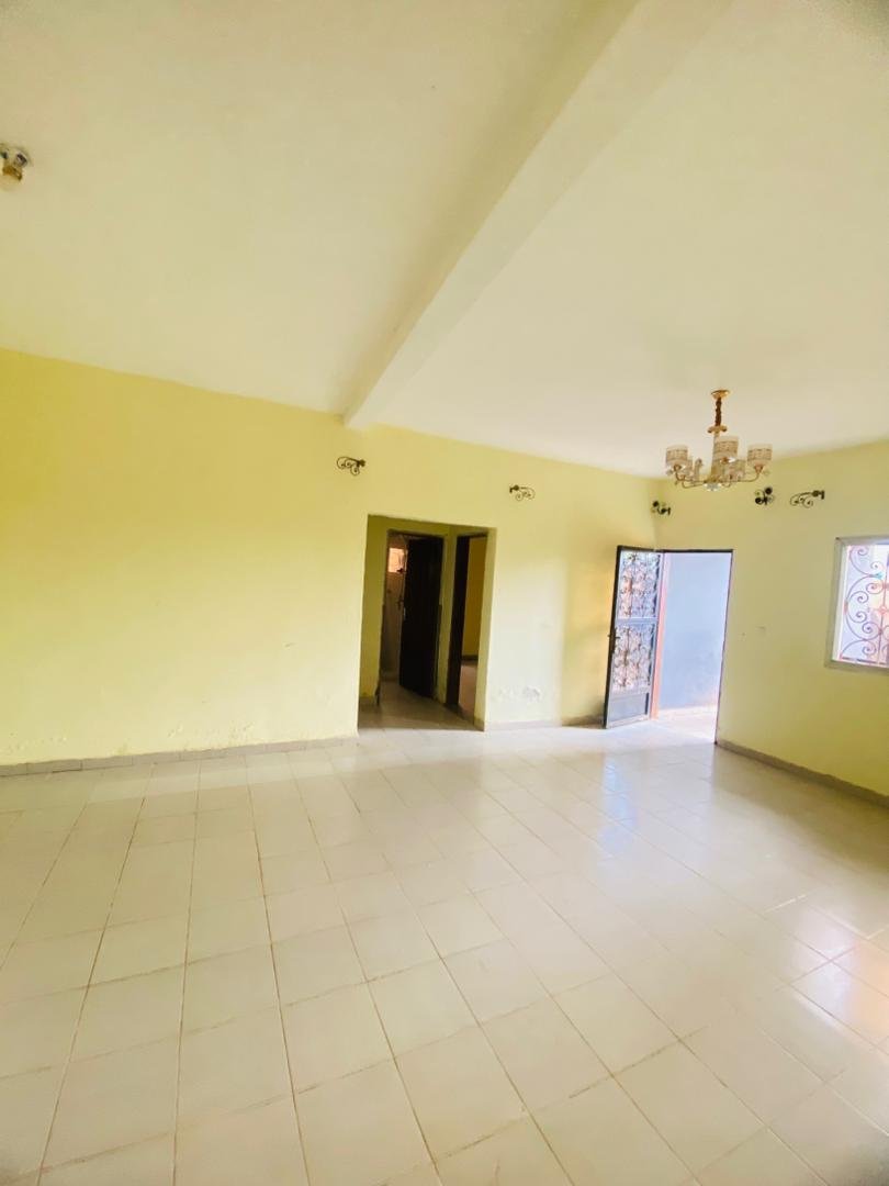 Appartement à louer, Odza, Yaoundé 