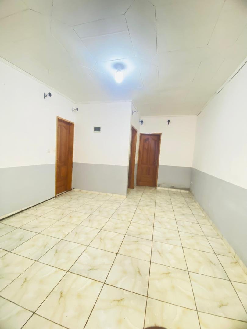 Studio moderne à louer, Odza, Yaoundé 