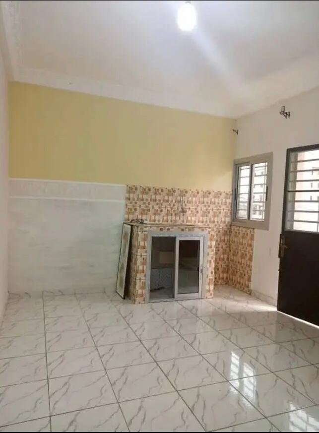 Chambre moderne à louer, Titi garage, Yaoundé 