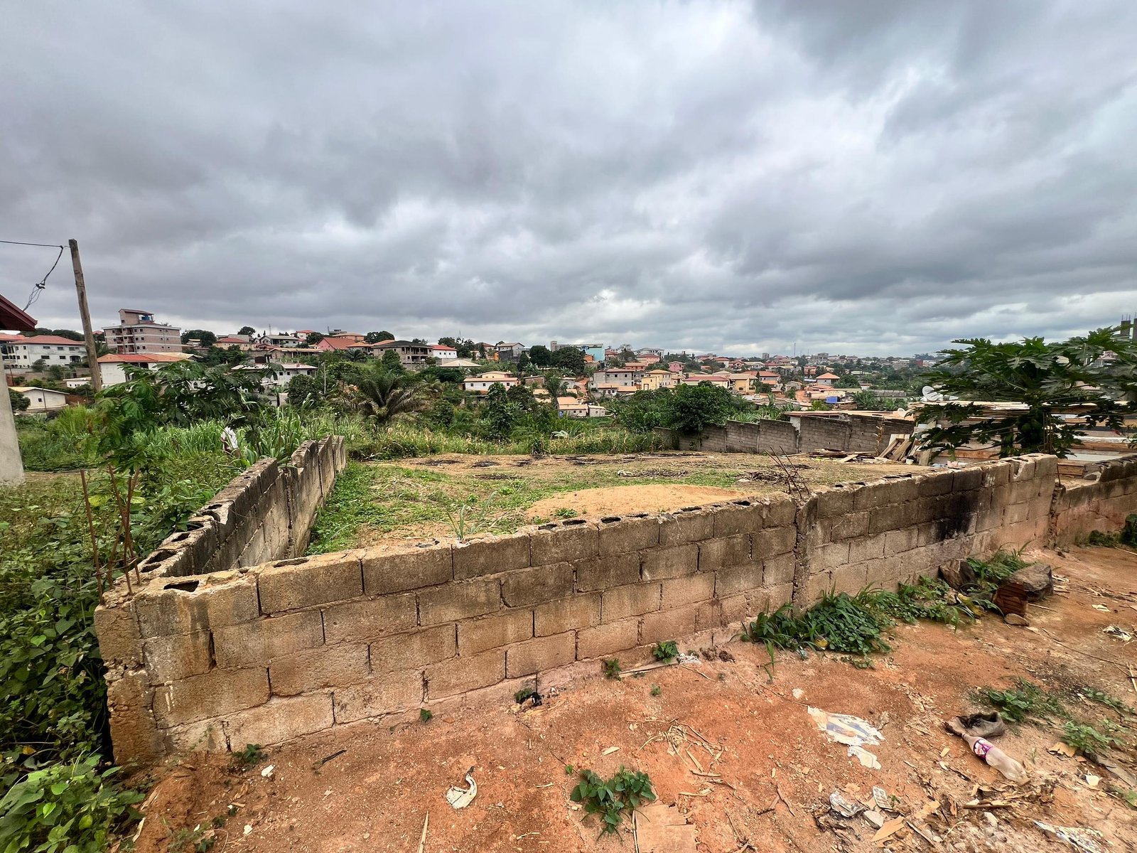 Terrain titré à vendre, Messamendongo, Yaoundé 