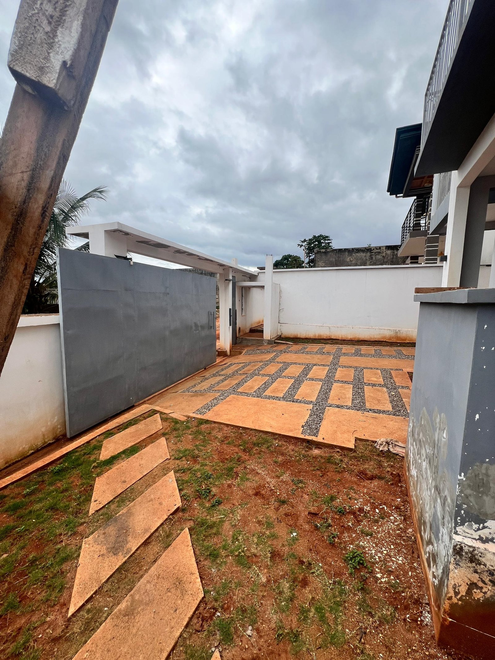 Duplex à vendre, Odza, Yaoundé 