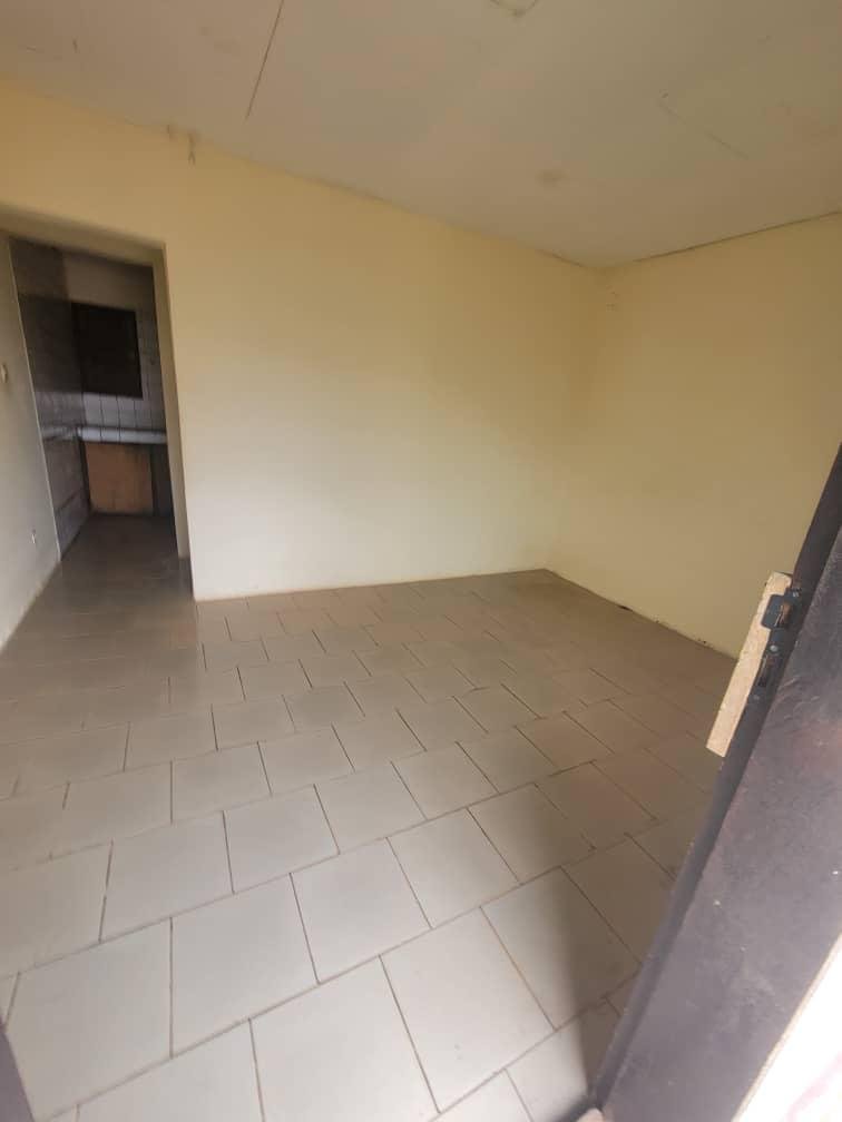 Studio moderne à louer, Omnisport, Yaoundé  