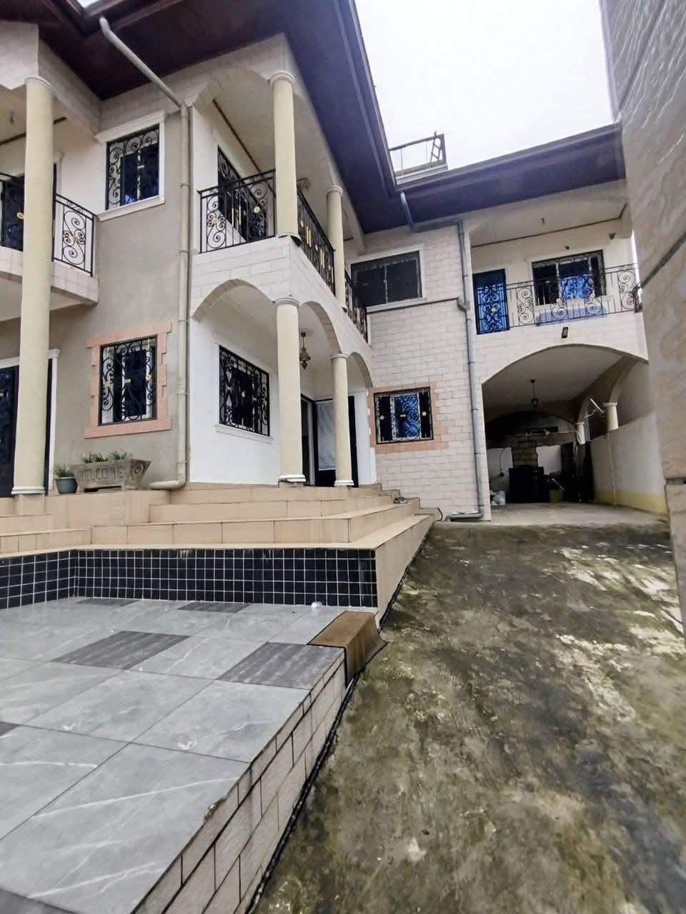 Duplex à louer, Yassa, Douala 