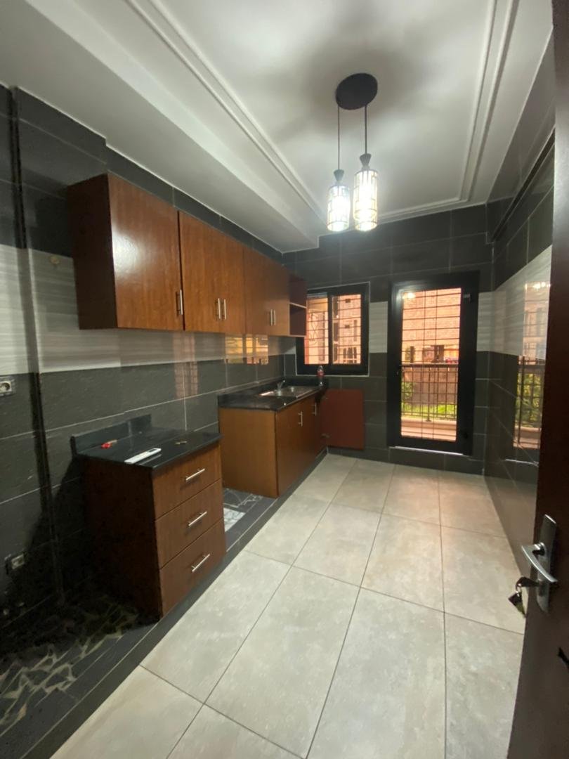 Appartement à louer, Bonamoussadi, Douala 