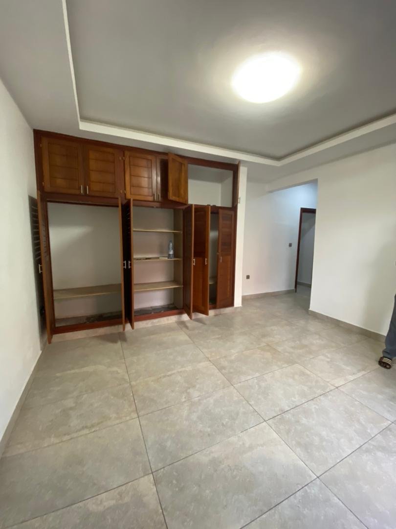 Appartement à louer, Bonamoussadi, Douala 