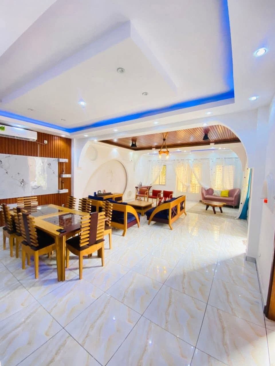 Duplex à louer, Bonapriso, Douala 