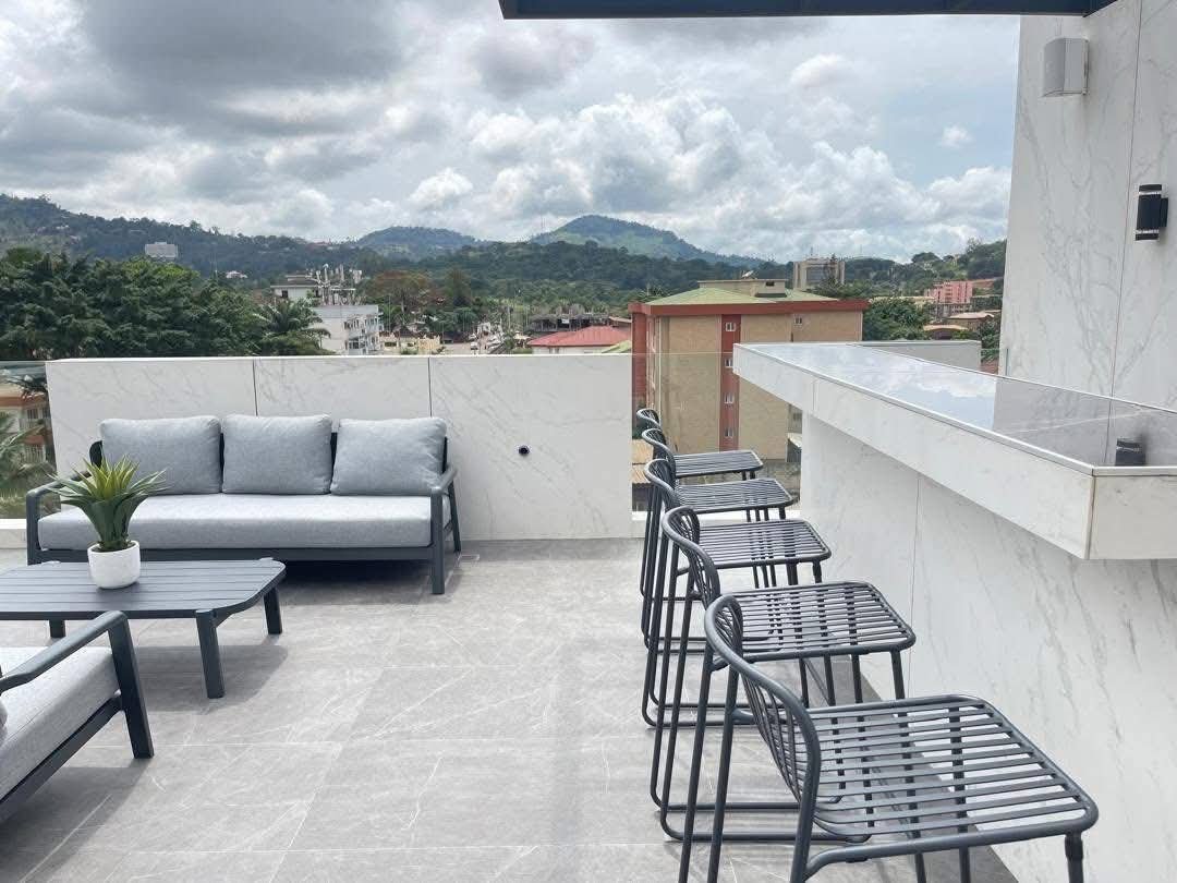 Appartement meublé à louer, Bastos, Yaoundé  