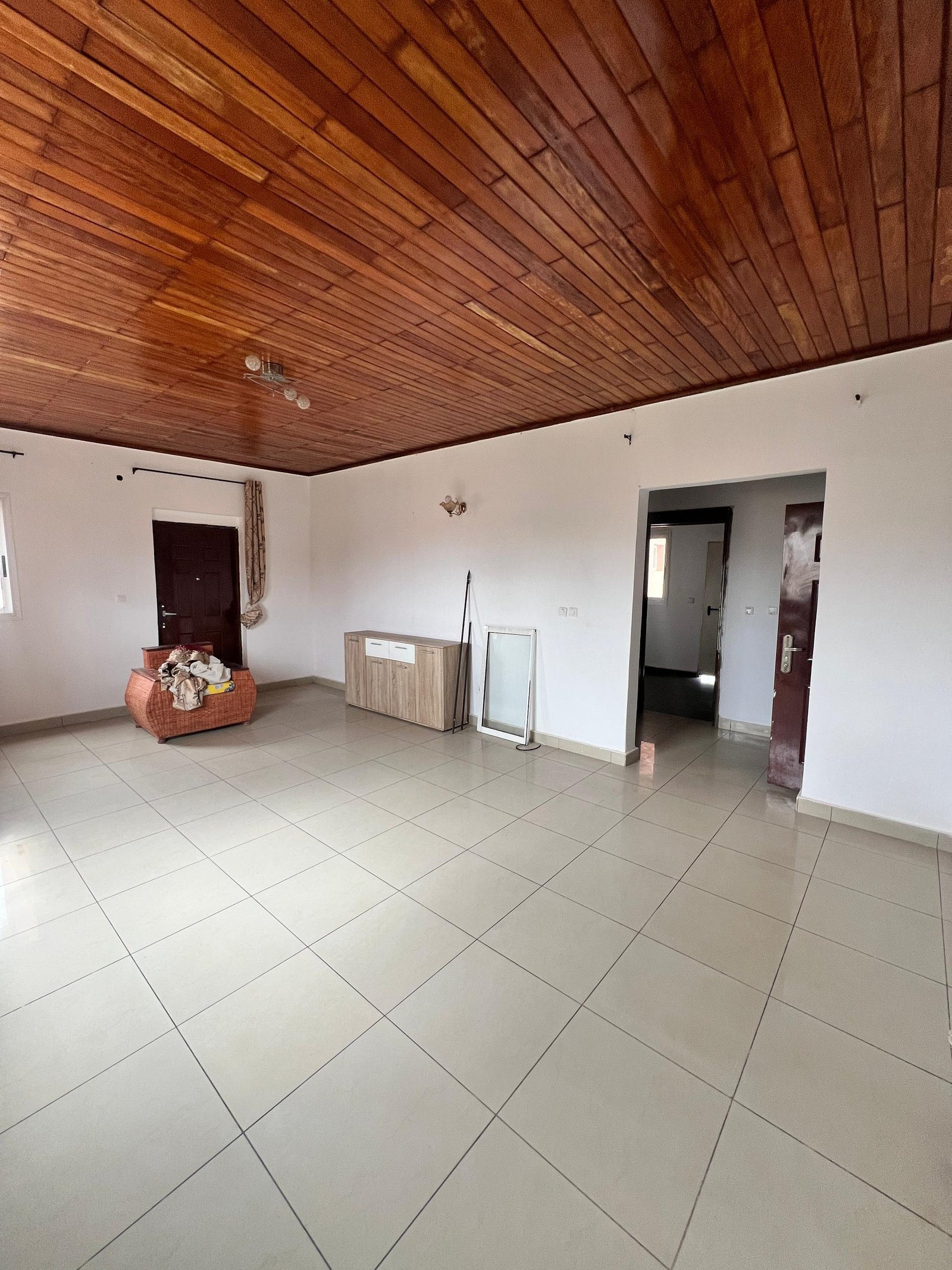 Appartement moderne à louer, Odza, Yaoundé 