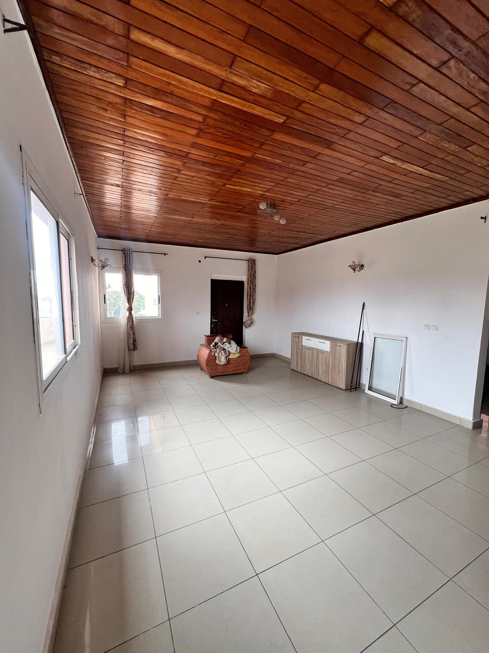 Appartement moderne à louer, Odza, Yaoundé 