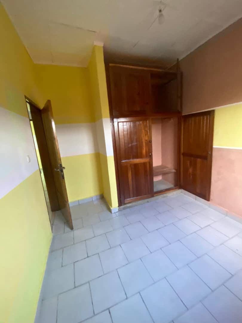 Villa à vendre, Yassa, Douala 